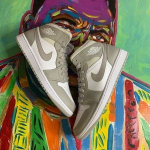 Air Jordan 1 Mid Linen